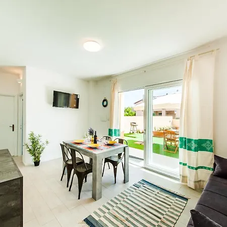 Casa Al Mare Con Parcheggio Privato Castelsardo